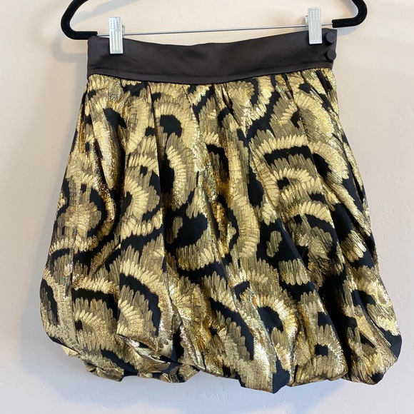 New ZARA Mini Skirt with Metallic Thread size XS - Picture 4 of 8